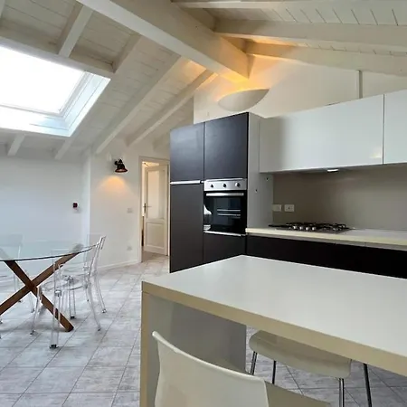 Reel House - Affitti Brevi Italia Lejlighed Lecco